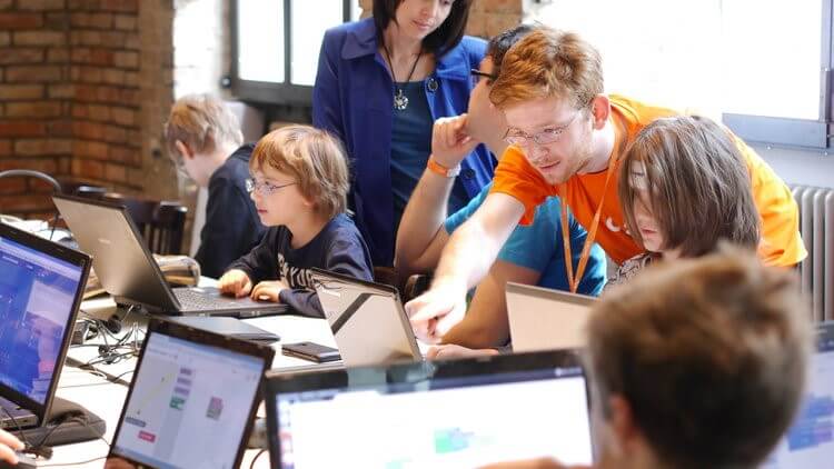How to Get Started with Your New Coding Robot and Scratch 3.0!